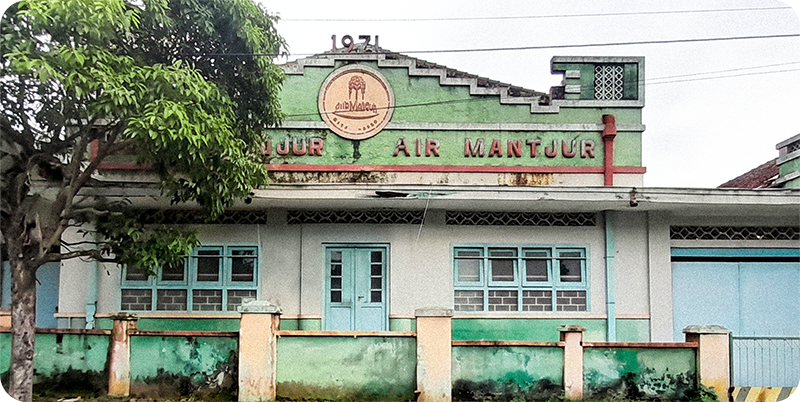 1963 — Pendirian Air Mancur